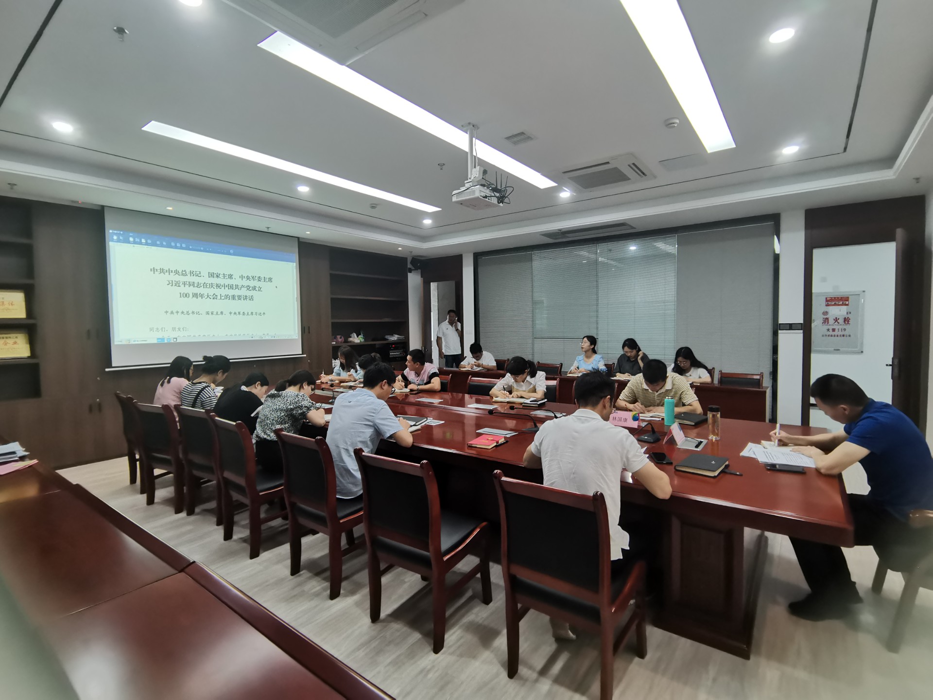 1627293098916992.jpg 1627293098916992.jpg